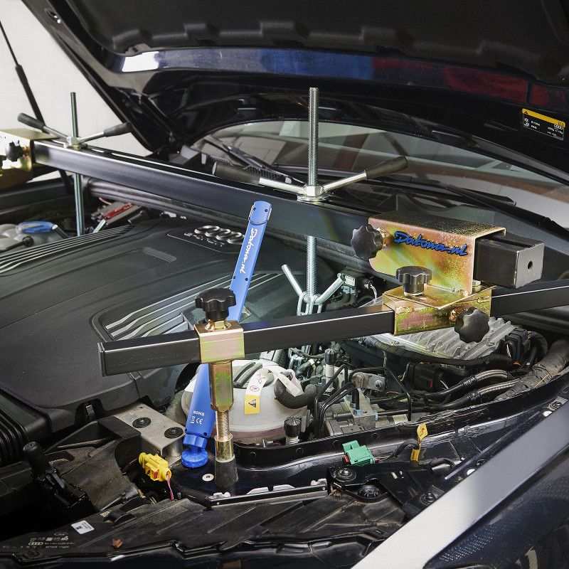 Vérifiez l'état de votre voiture avec la lampe d'inspection LED Datona