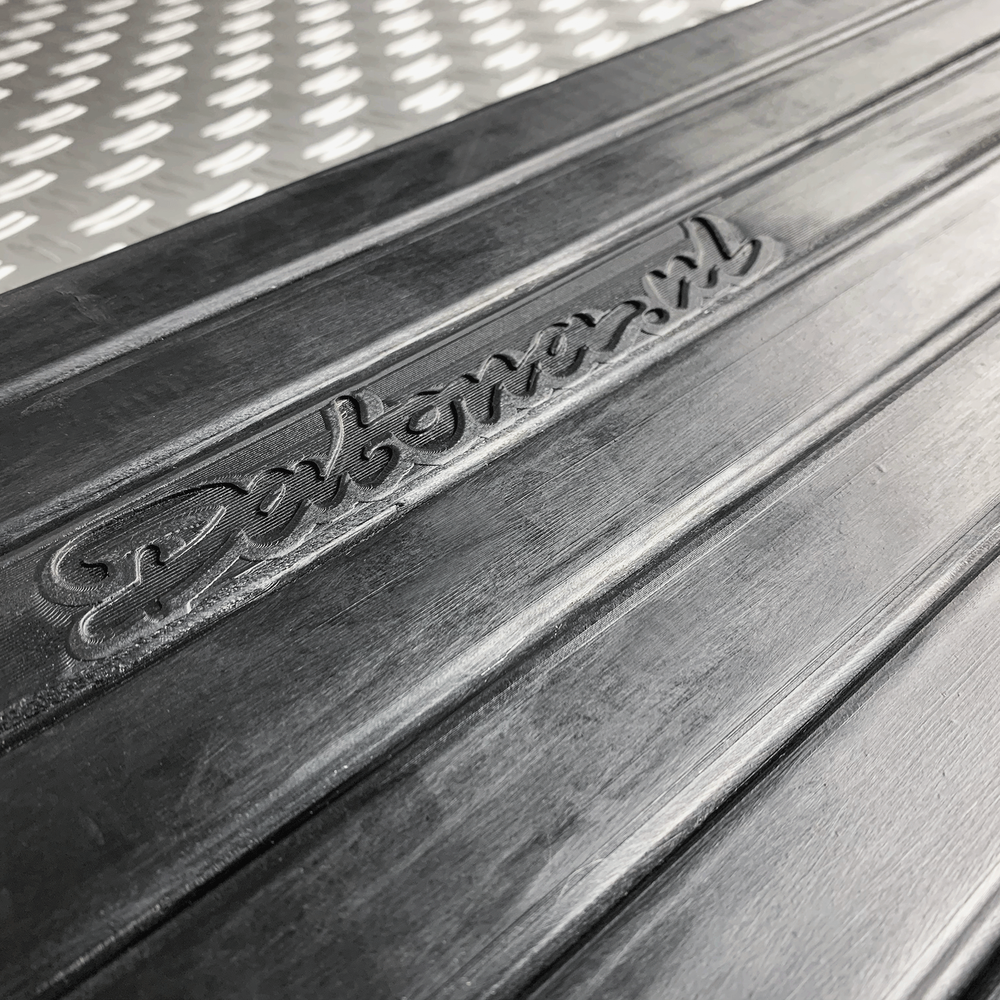 Drempelhulp van rubber geluiddempend en met antislip profiel 2 stuks