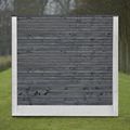 Schwarze Blockhausprofile mit hellgrauer Bodenplatte aus Beton - für Beton-Profilpfosten Zürich