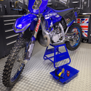 MX stand voor Yamaha blauw
