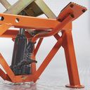 Oranje crosslift van Datona met voetpomp