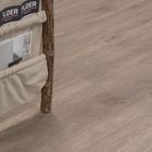 Fesca Plak PVC Plank vloer Grijsbeige Eiken 121.92 x 22.86 x 0.25 cm Sfeer