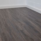 Fesca Plak PVC Plank vloer Zacht Zwart Eiken 121.9 x 22.86 x 0.25 cm Perspectief