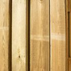 Stalen frame schuttingdeur geïmpregneerd hout