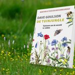 Boektip: Tuinjungle + lijst van meest natuurvriendelijke tuinplanten van de schrijver