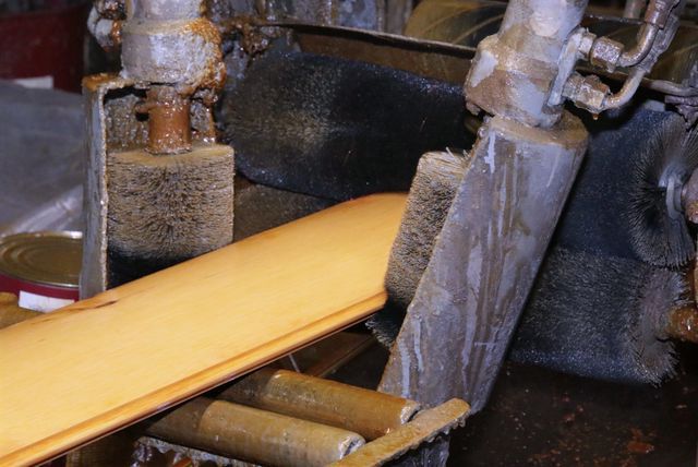 Maschinelles Lasieren Ihrer Fassadenverkleidung