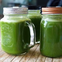 Green detox juice