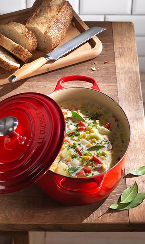 Le Creuset Signature