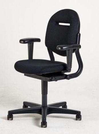 Ahrend 220 Bureaustoel Zwart 3D soft pad.jpg