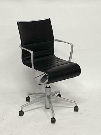 Alias Design Stoelen Leer Zwart Op Wielen Rollingframe