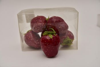 cb. 6 Erdbeeren rot 5,5 cm