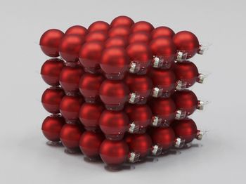 cb. 64 glasballen/cap rood mat 40mm