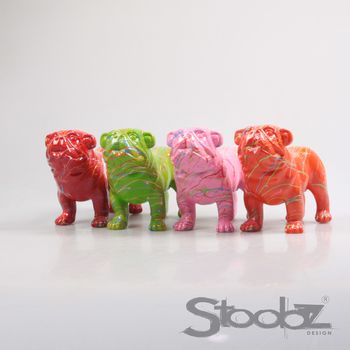 HOND ENGELSE BULL STOOBZ 4 ASS F/R/G/O SPRAY 18 CM
