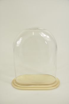Stolp ovaal L helder glas 24x12,5x30cm blank houten plateau