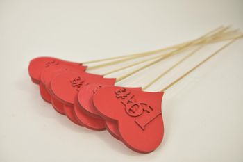 pb. 8 foam hearts w/love/stick red 10 cm