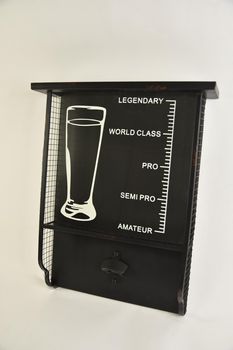 Wandschrank Bier Metall mit Glas vorne inklusive Öffner 50x40cm