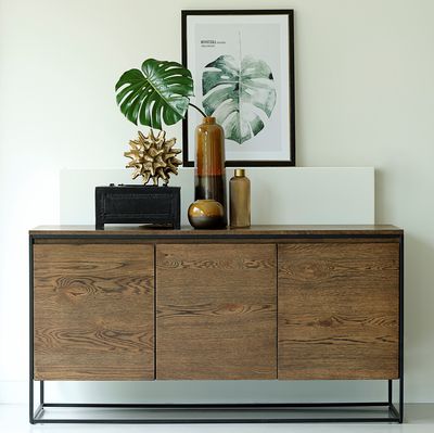 Dressoir Vejle in gerookt eiken met zwart frame