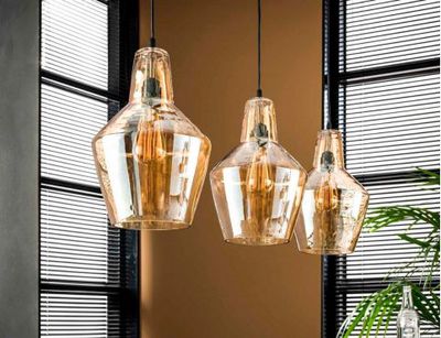 Hanglamp Bendorf met 3 kegelvormige glazen kappen in amberkleur -oud zilver
