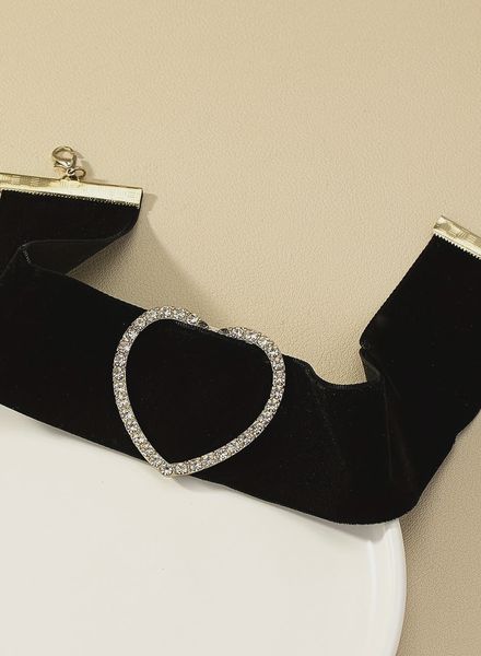 fluwelen choker met strass hartje