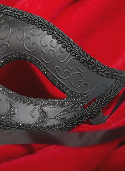 60.241-Cape-specialist-masker-zwart-close.JPG