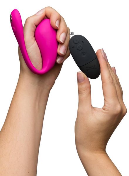 Jive-2-hand-remote.jpg