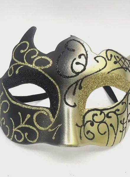Masker-Zwart-Goud.JPG