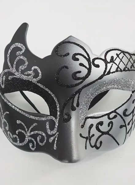 Masker-Zwart-Zilver.jpg