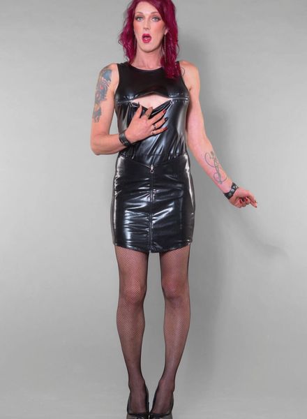 Patrice-catanzaro-mme-feline-cross-dress-wetlook.jpg