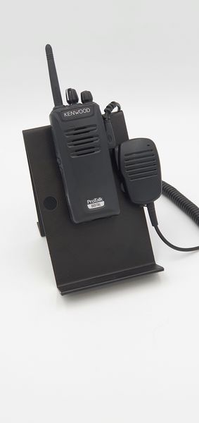 Magnum-deskmount-voor-portable-scanner-of-transceiver