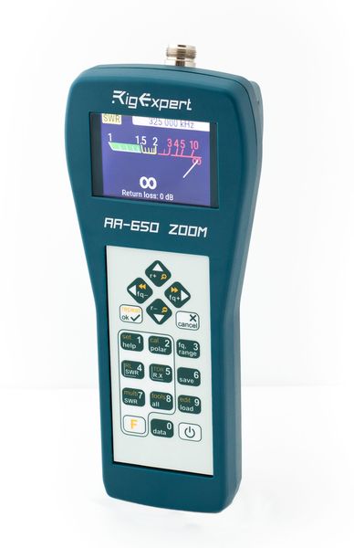 RigExpert-AA-650-ZOOM-antenne-analyzer.jpeg