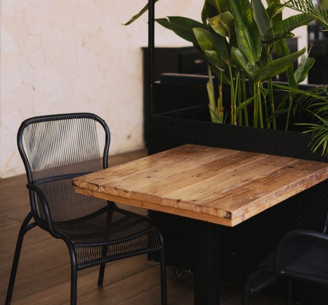 Hoe beits ik een tafel en andere meubels?
