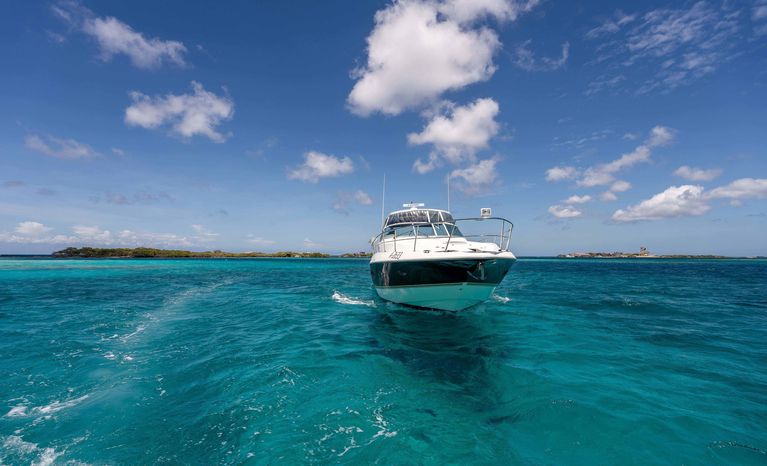 Aruba-Private-Yacht.jpg