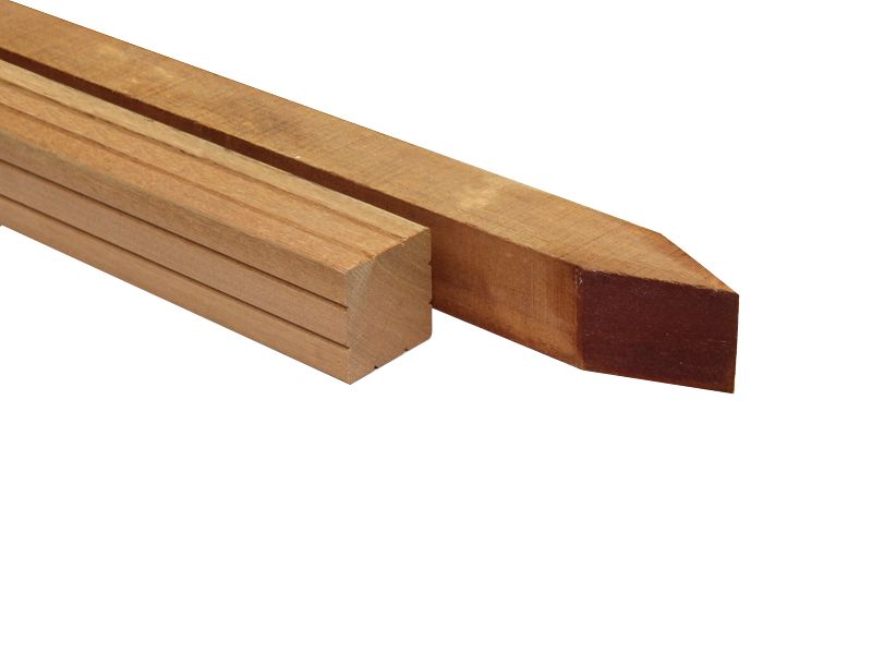 Federaal jaloezie Verwachting Goedkoop Schuttingpalen kopen Vierkante houten palen 6x6 7x7