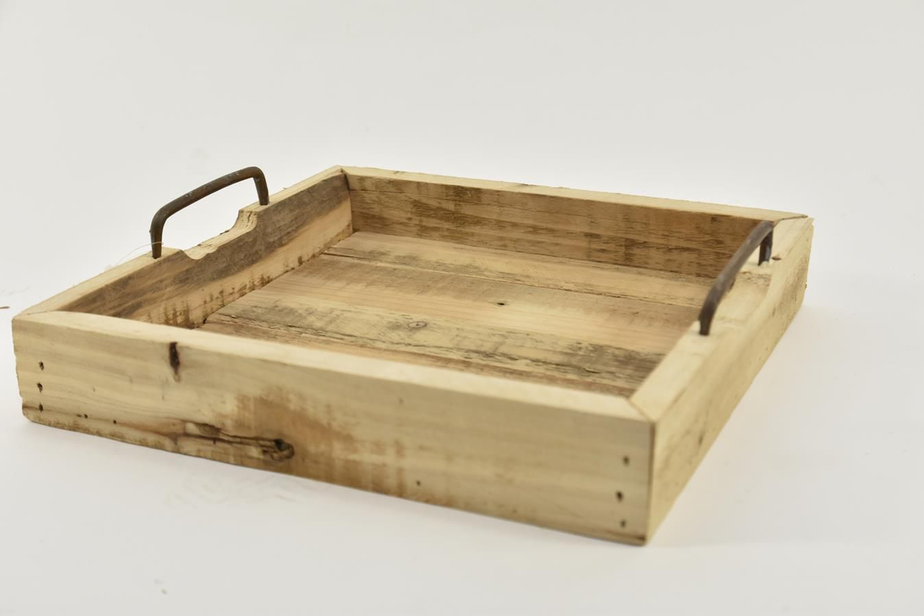 Houten dienblad vierkant 30x30x5cm met metalen handgrepen naturel