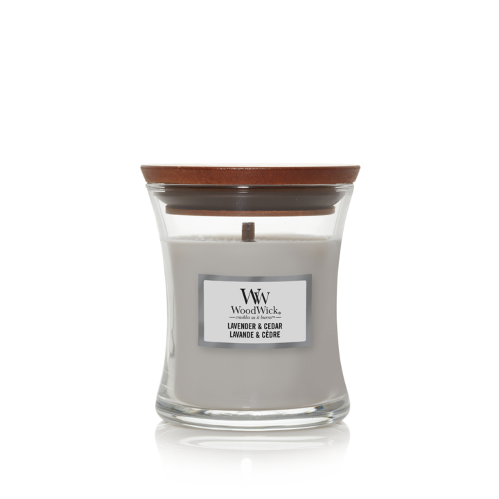 Candela profumata WoodWick Medium Wild Berry & Beets ?