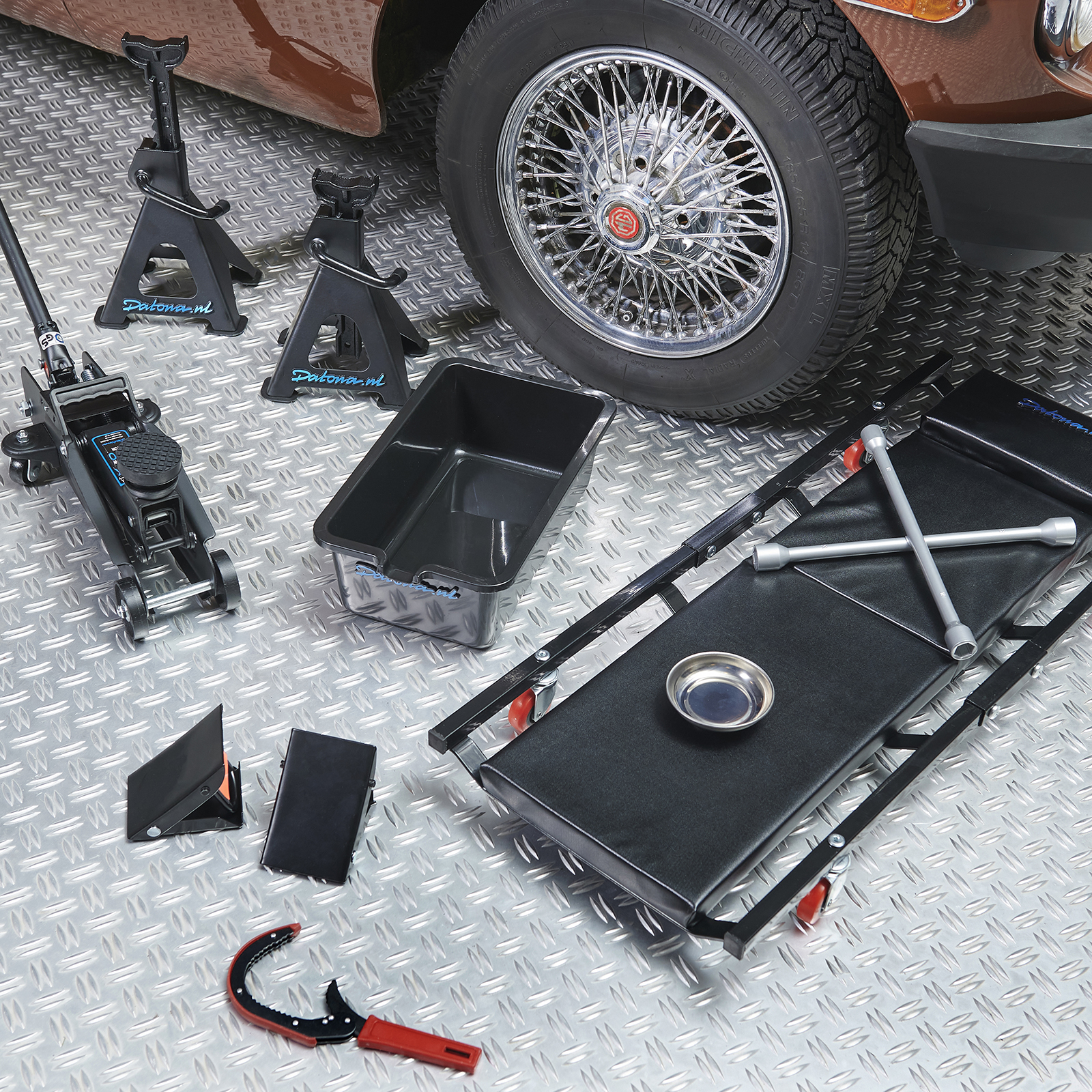 La réparation des pneus de voiture hydraulique changeur automatique de la  fabrication des prix des pneus - Chine Outil de diagnostic auto pneu de  voiture, roue Accessoires de voiture