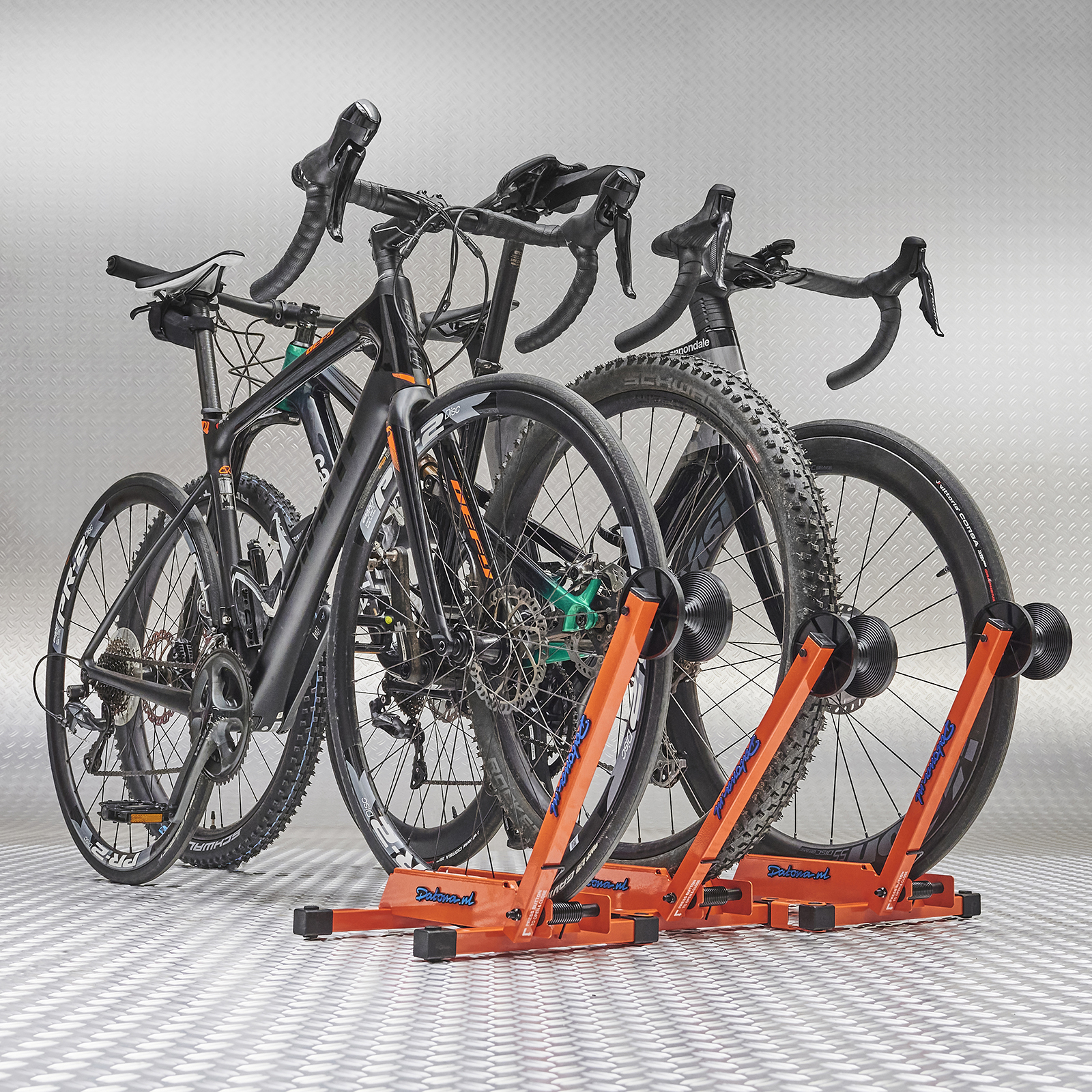 Support de vélo orange - 3 pièces