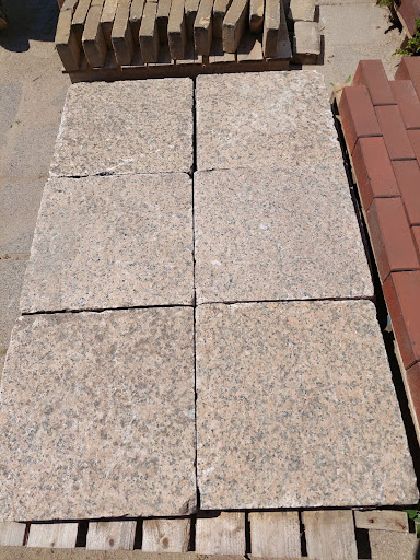 Graniet tegels op pallets 40x40x10 
