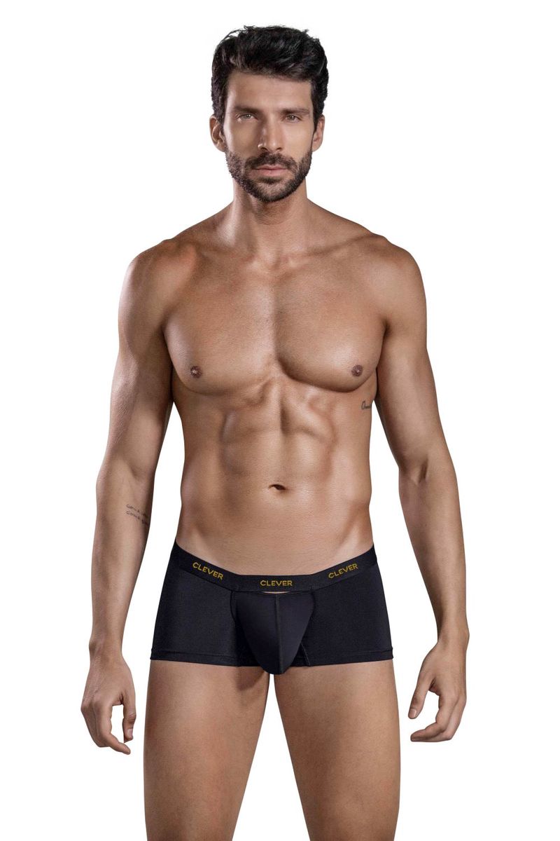 Luxury-Trunks-model-front.jpg