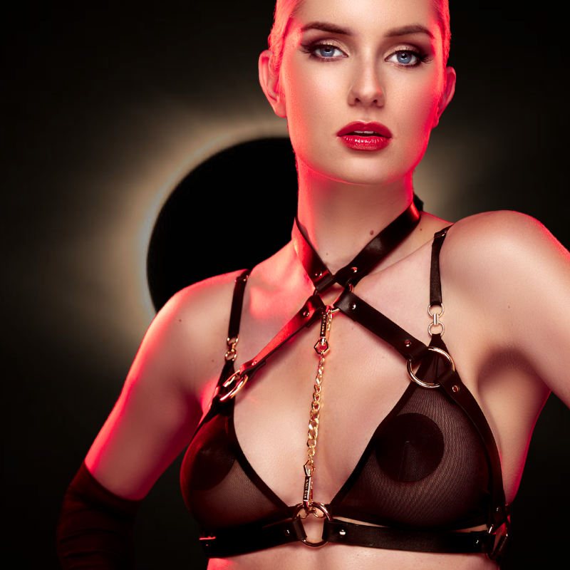 kinky-diva-chain-front-halter-harness.png