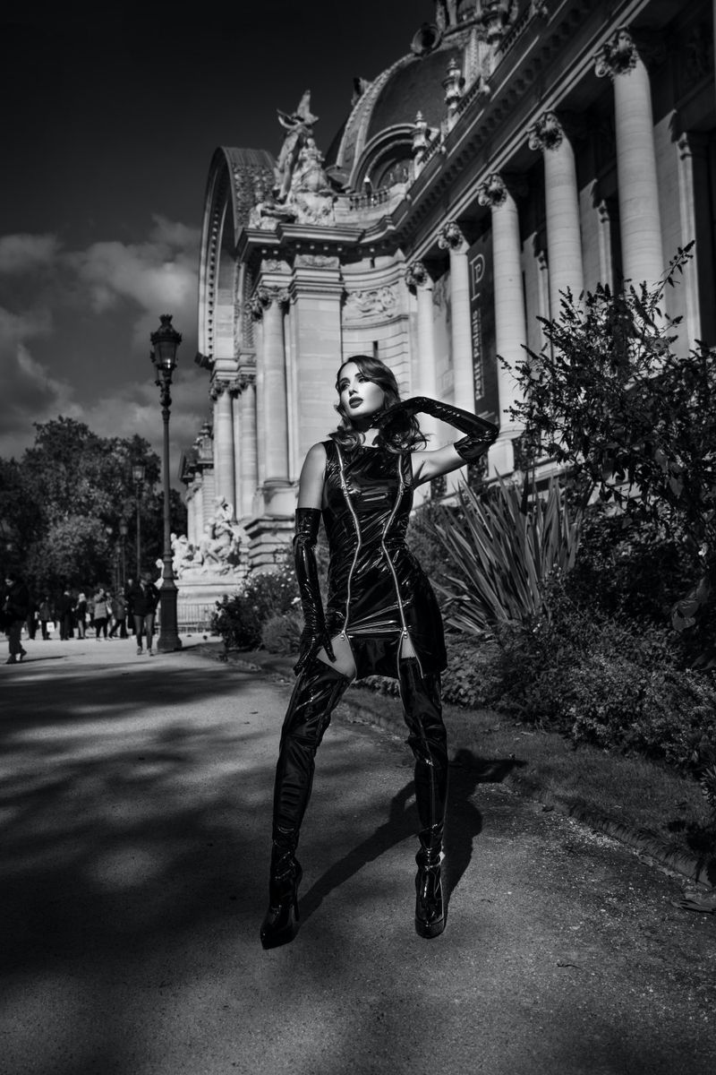louvre-vinyl-dress-(2).jpg