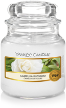 Bougie parfumée Yankee Candle Petite Fleur de Camélia - 9 cm / ø 6 cm