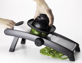 Oxo_Chef_Mandoline_2.0_Sfeer_3.jpg