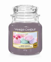 Bougie parfumée Yankee Candle medium Berry Mochi - 13 cm / ø 11 cm