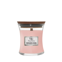 Bougie parfumée WoodWick Mini Fleurs Pressées &amp; Patchouli - 8 cm / ø 7 cm