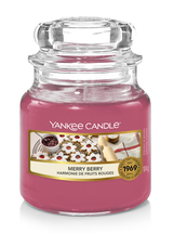 Yankee Candle Geurkaars Small Merry Berry - 9 cm / ø 6 cm