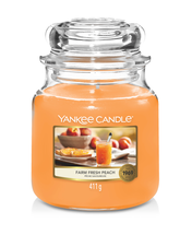 Yankee Candle Geurkaars Medium Farm Fresh Peach - 13 cm / ø 11 cm