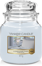 Yankee Candle Geurkaars Medium A Calm &amp; Quiet Place - 13 cm / ø 11 cm