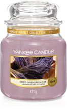 Yankee Candle Geurkaars Medium Dried Lavender &amp; Oak - 13 cm / ø 11 cm