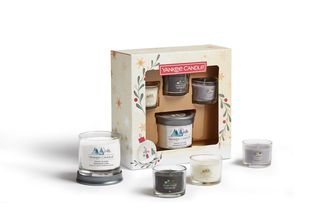 Yankee Candle Giftset (tumbler kaars &amp; 3 filled votives) Snow Globe Wonderland - 4 Stuks